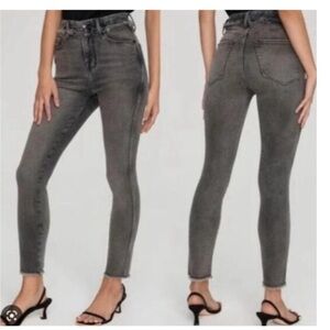 NWT Good American Good Curve High Waist Skinny Crop Jeans 30‎ Black207